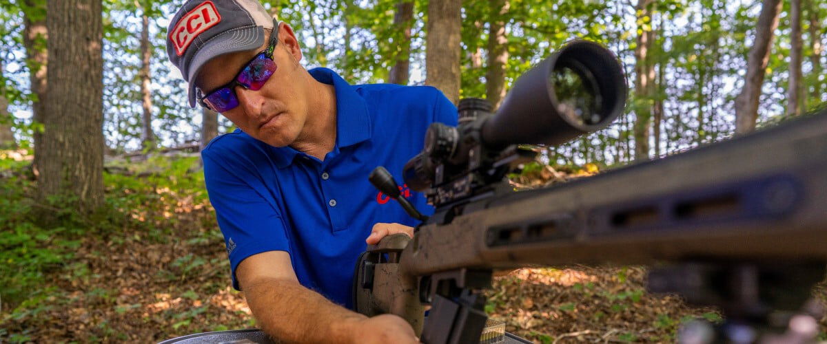 22plinkster loading a magazine into his rifle