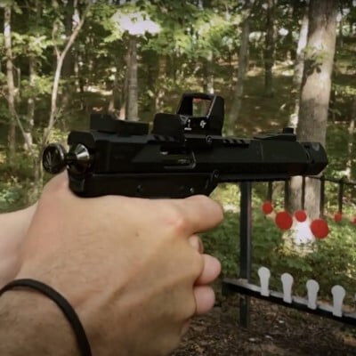22plinkster aiming a pistol